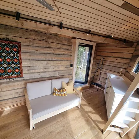 مكان تخييم Backyard Camps