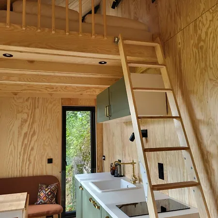 Kamp alanı Backyard Camps *