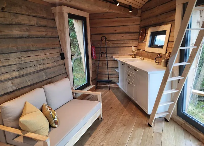 مكان تخييم Backyard Camps *