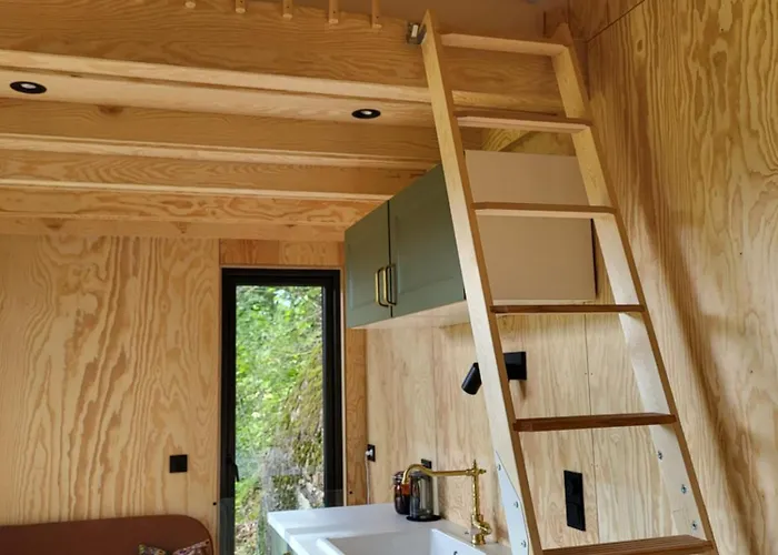 مكان تخييم Backyard Camps *